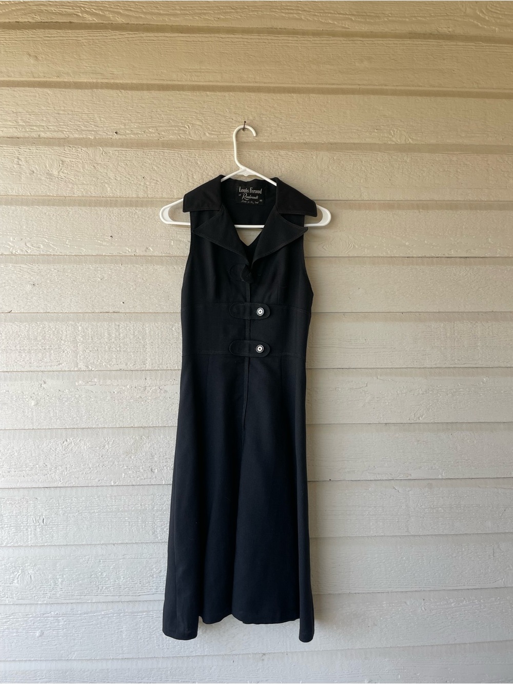 Vintage Louis Feraud Women’s Size 10 Black Sleeveless V-Neck Midi Cut Out Dress